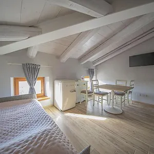https://bb-ca-bernai.hotelinveneto.com